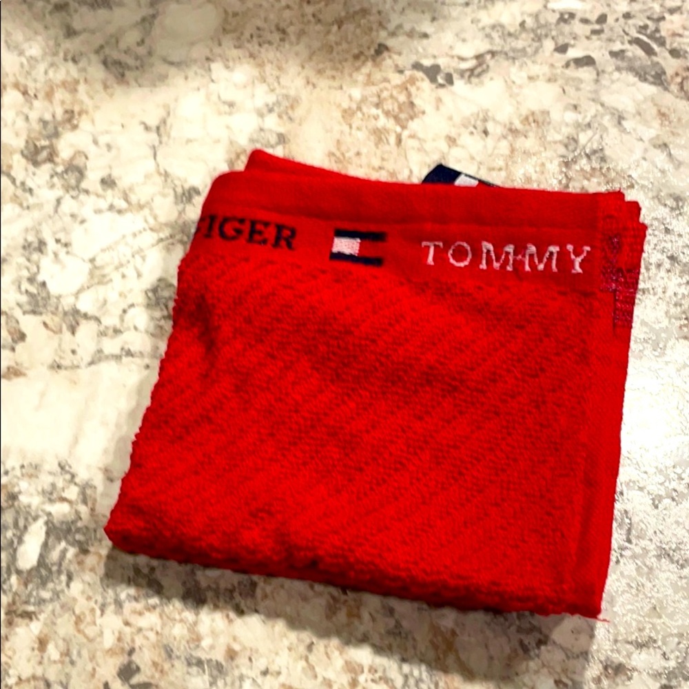 Tommy Hilfiger wash cloths nwot set of 3